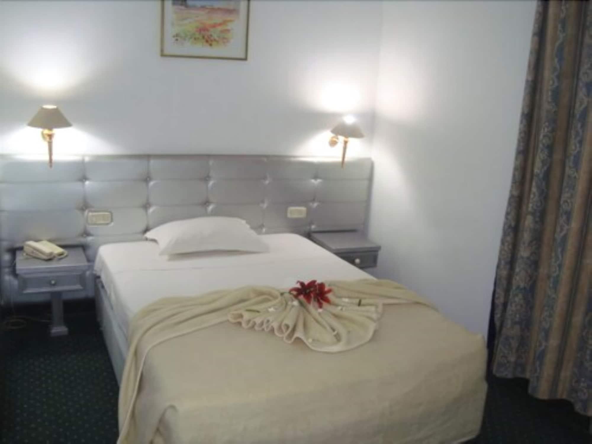 Hotel Ibn Khaldoun Tunus Dış mekan fotoğraf