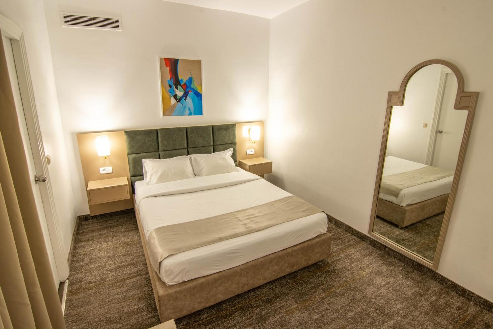 Hotel Ibn Khaldoun Tunus Dış mekan fotoğraf