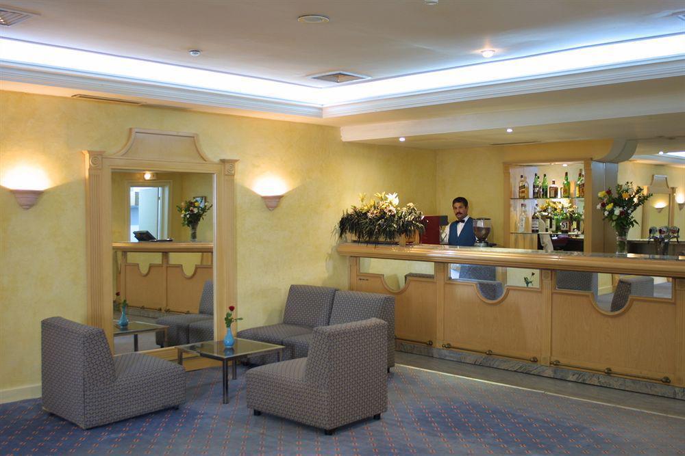 Hotel Ibn Khaldoun Tunus Restoran fotoğraf